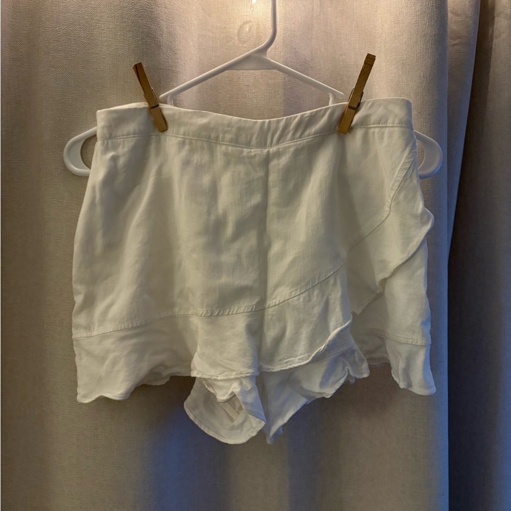 Altar'd State White Ruffle Skorts